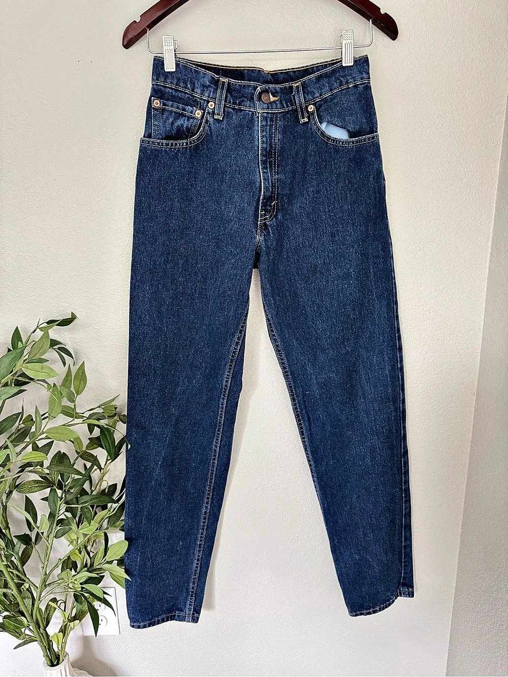 Levi's 550 relaxed tapered mom jeans Waist 28
